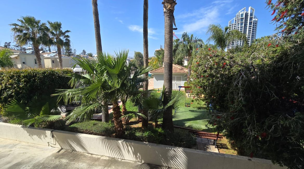 Stylish 2-Bedroom Apartment for Rent | R0001