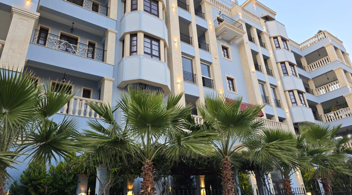 2-Bedroom Apartment for Rent in Luxury Complex | R0004