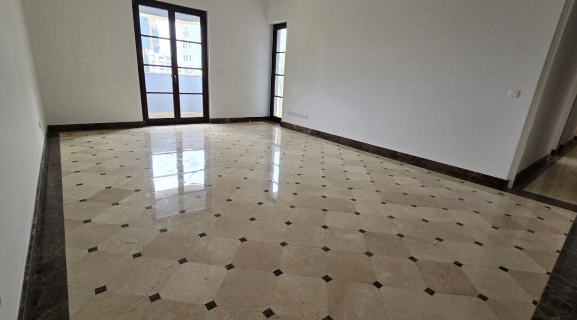 2-Bedroom Apartment for Rent in Luxury Complex | R0004