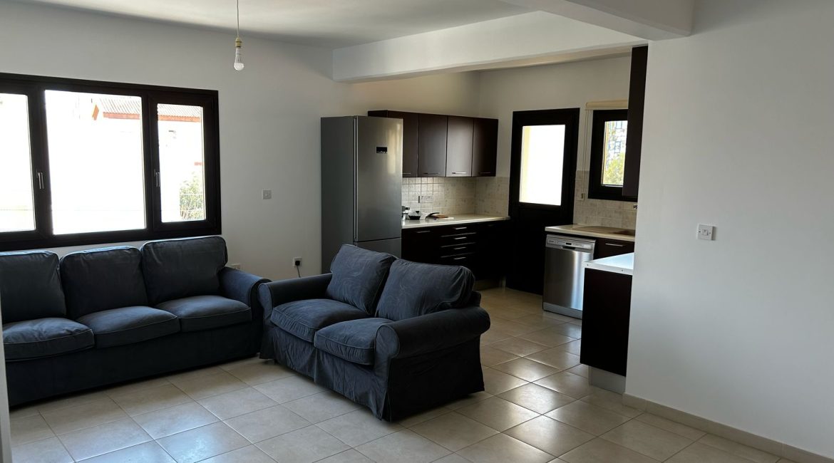 2-Bedroom Apartment for Rent in Petrou & Pavlou | R0003