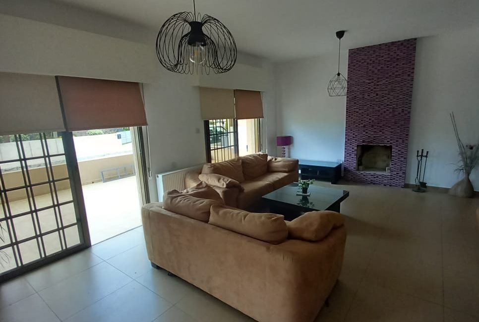 Cozy 3-Bedroom House with Terrace | R0006