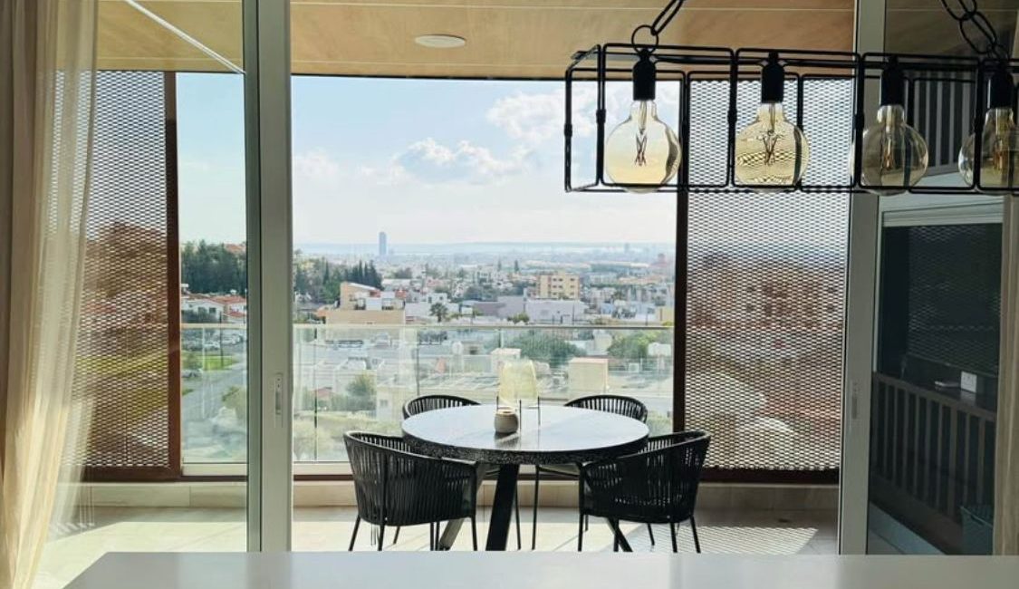 Luxury 3-Bedroom Apartment | R0011