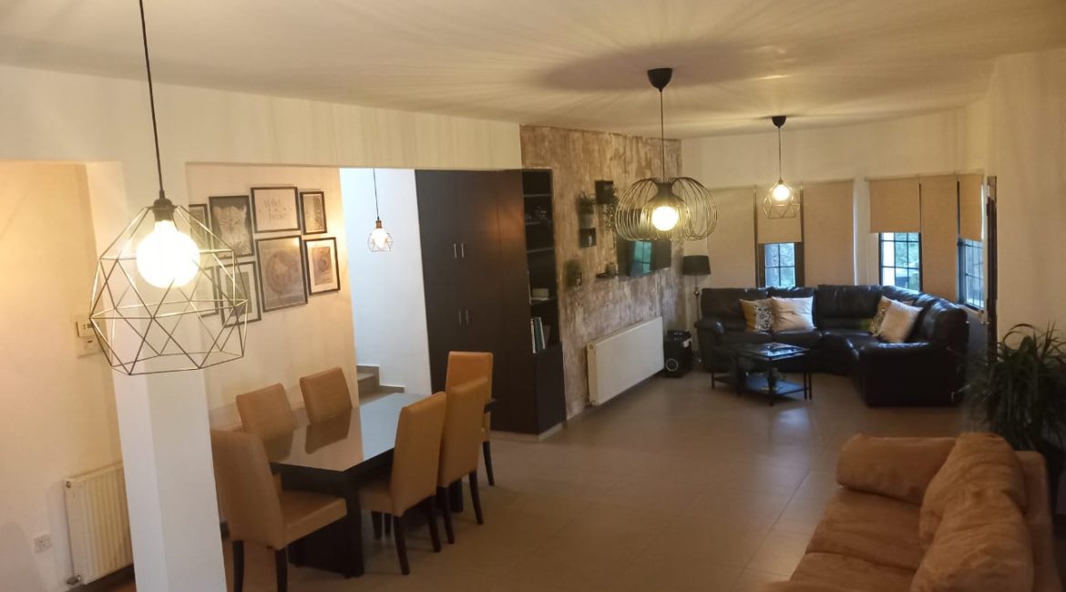 Cozy 3-Bedroom House with Terrace | R0006