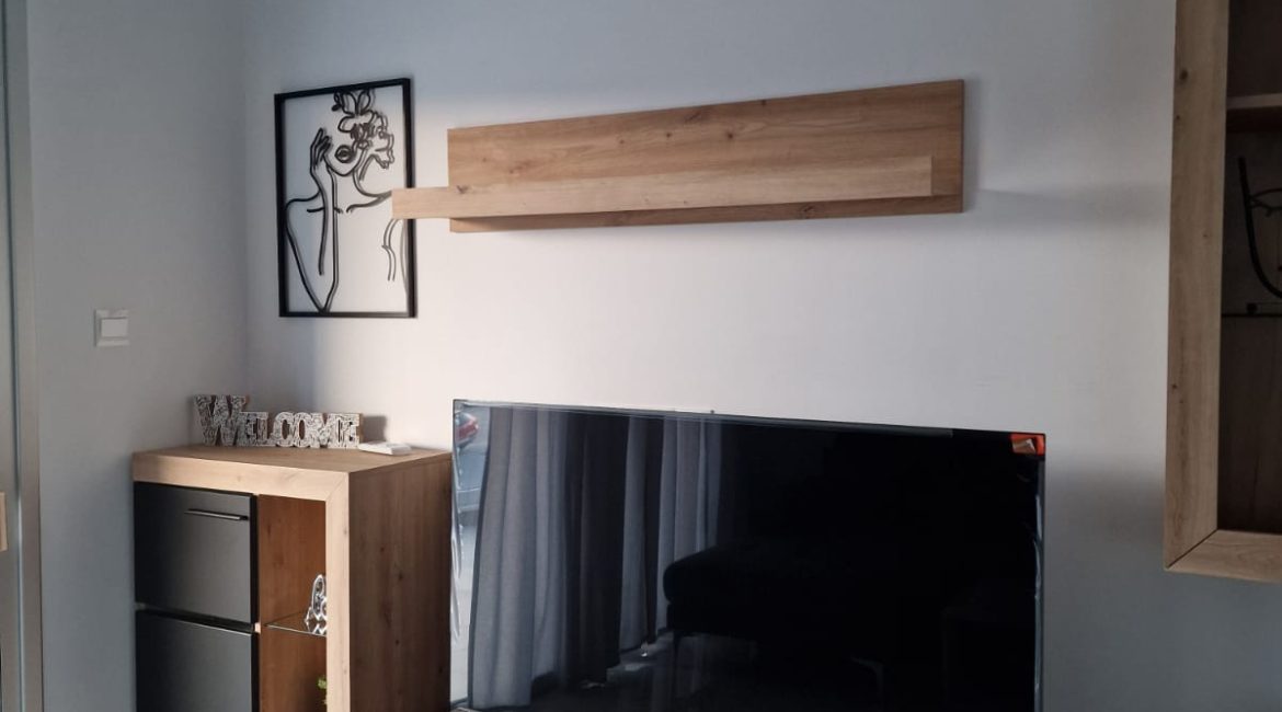 Spacious 2-Bedroom Apartment for Rent | R0014