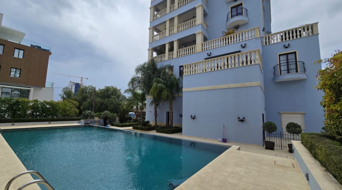 2-Bedroom Apartment for Rent in Luxury Complex | R0004
