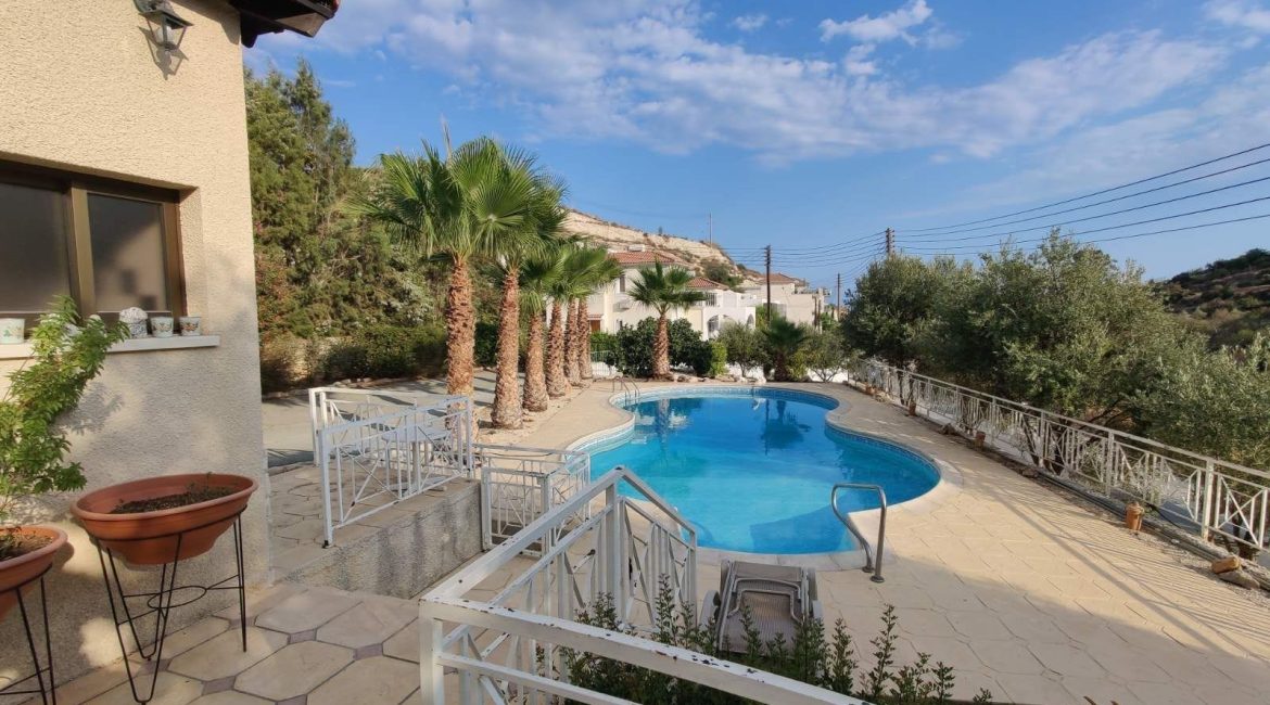 Sea View Villa for Sale – Agios Tychonas | S0006