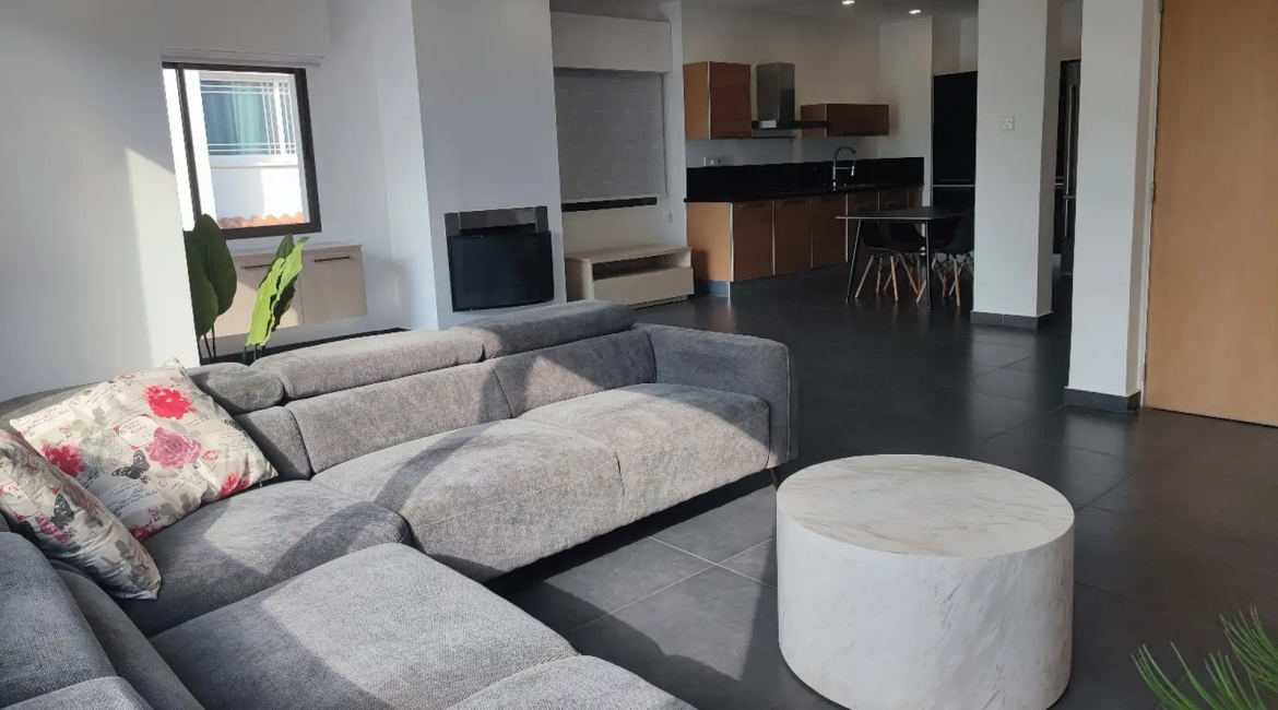 3-bedroom apartment to rent | R0019