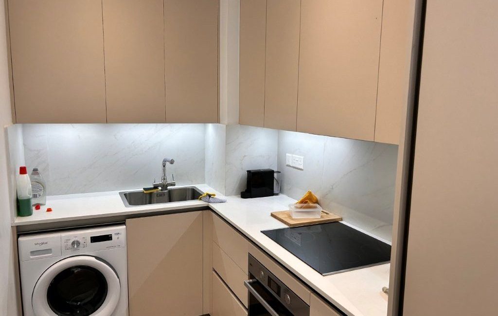 Stylish 1-Bedroom Apartment for Rent – Quiet Central Location | R0018
