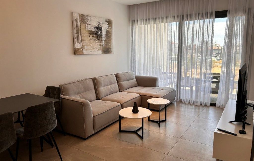 Stylish 1-Bedroom Apartment for Rent – Quiet Central Location | R0018