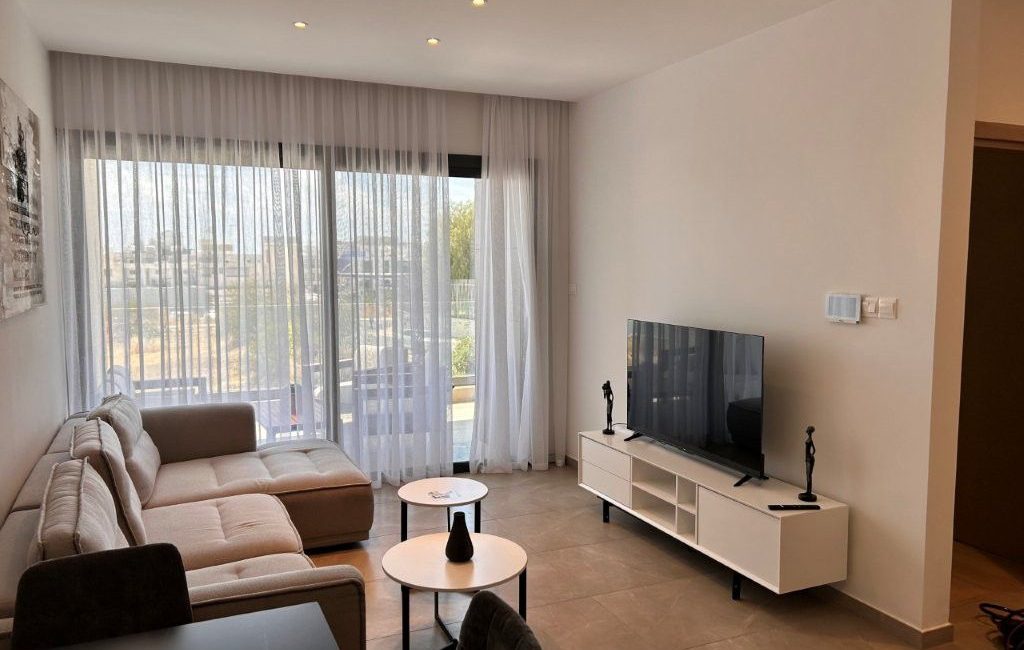 Stylish 1-Bedroom Apartment for Rent – Quiet Central Location | R0018