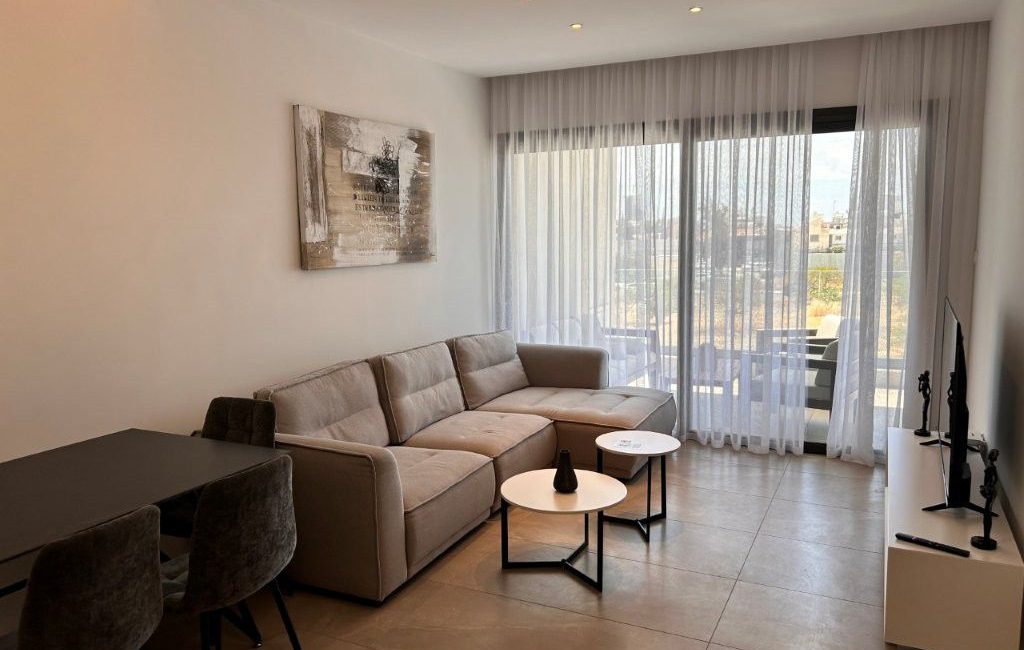 Stylish 1-Bedroom Apartment for Rent – Quiet Central Location | R0018