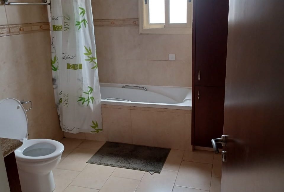 4-Bedroom House for Rent | R0015