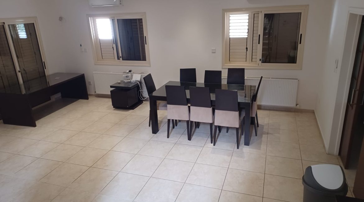 4-Bedroom House for Rent | R0015