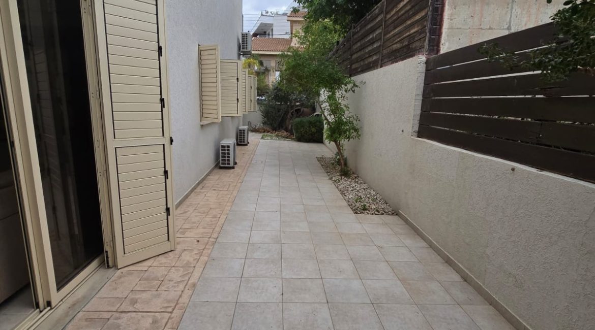 4-Bedroom House for Rent | R0015