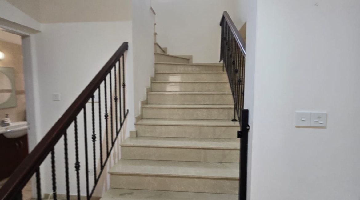 4-Bedroom House for Rent | R0015
