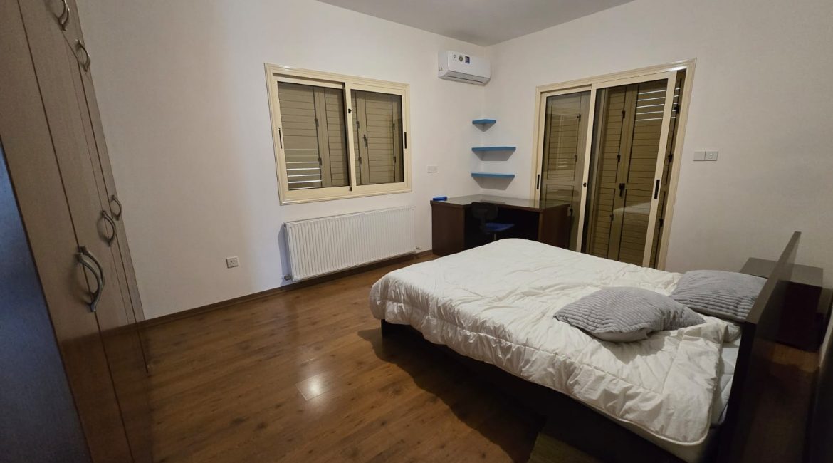 4-Bedroom House for Rent | R0015