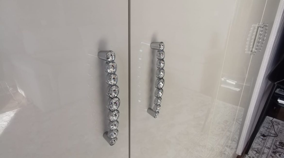 Seafront 2-Bedroom Apartment in Kanika | R0012