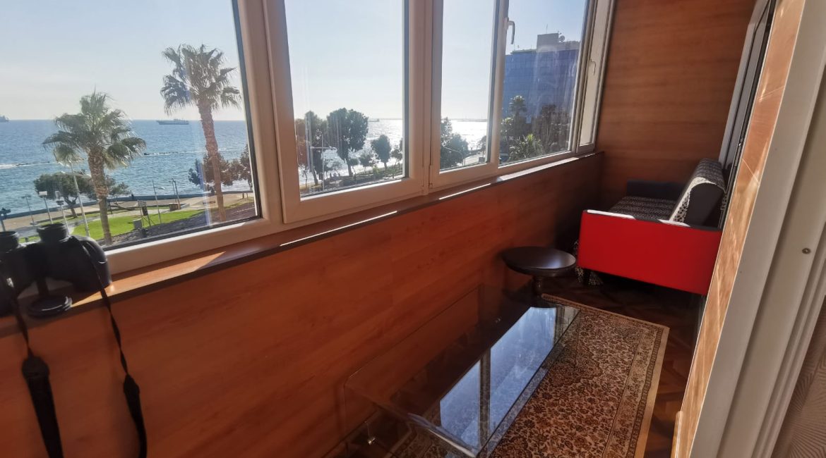 Seafront 2-Bedroom Apartment in Kanika | R0012