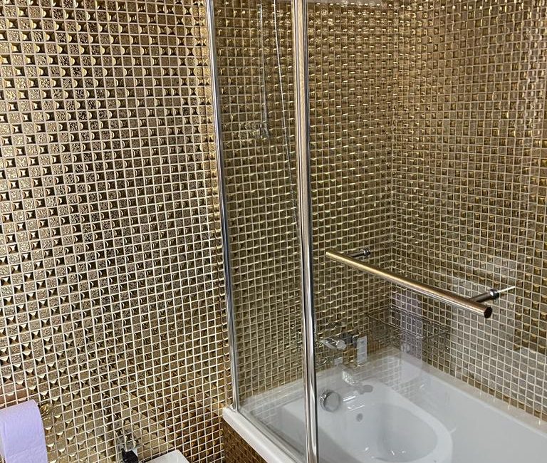 Seafront 2-Bedroom Apartment in Kanika | R0012