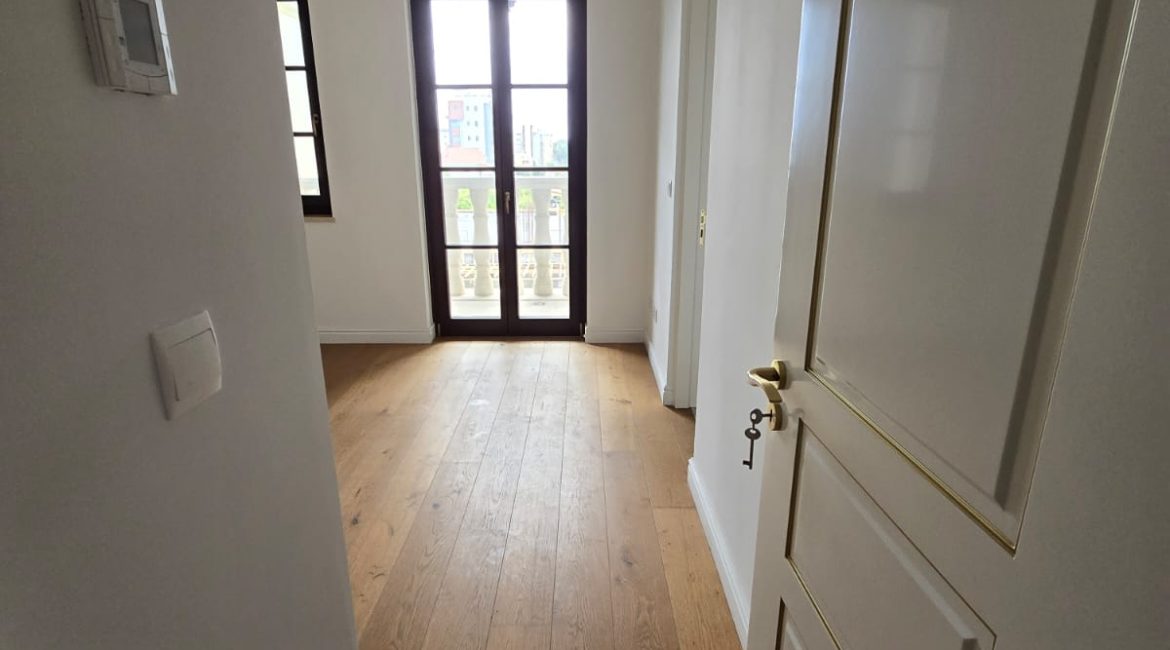 2-Bedroom Apartment for Rent in Luxury Complex | R0004