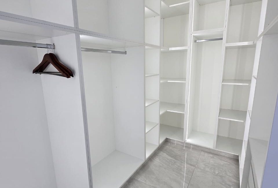 STUNNING OFFICE, Agios Nicolaos area | R0002