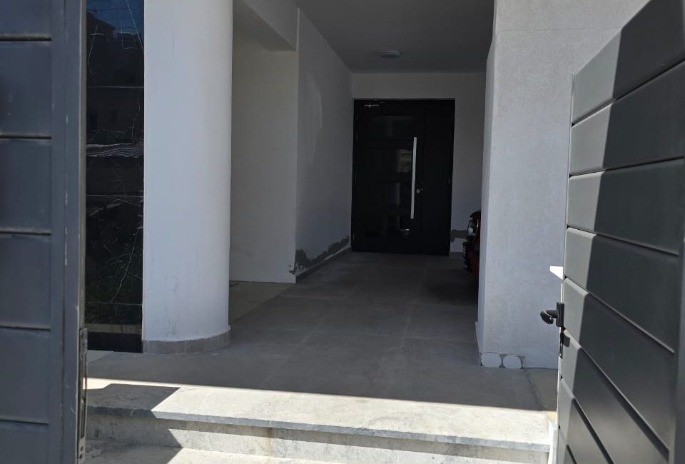 STUNNING OFFICE, Agios Nicolaos area | R0002