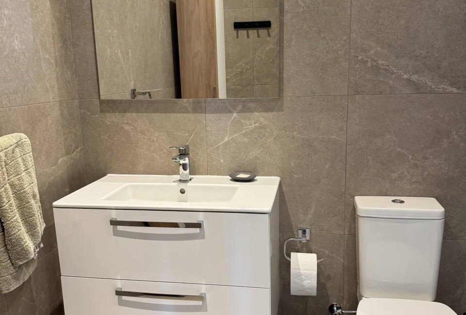 Modern 3-Bedroom Apartment for Rent – Katholiki | R0020