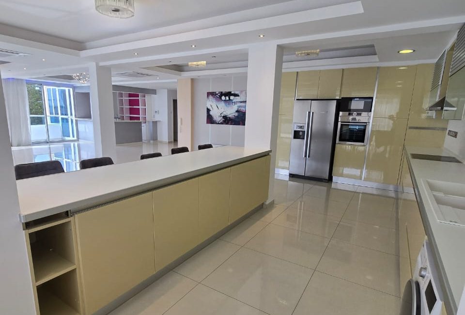 Exquisite Penthouse Living with Breathtaking Sea Views | R0023