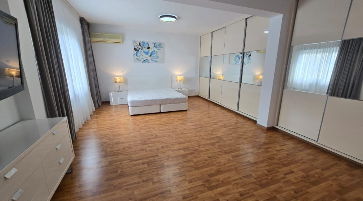 Exquisite Penthouse Living with Breathtaking Sea Views | R0023