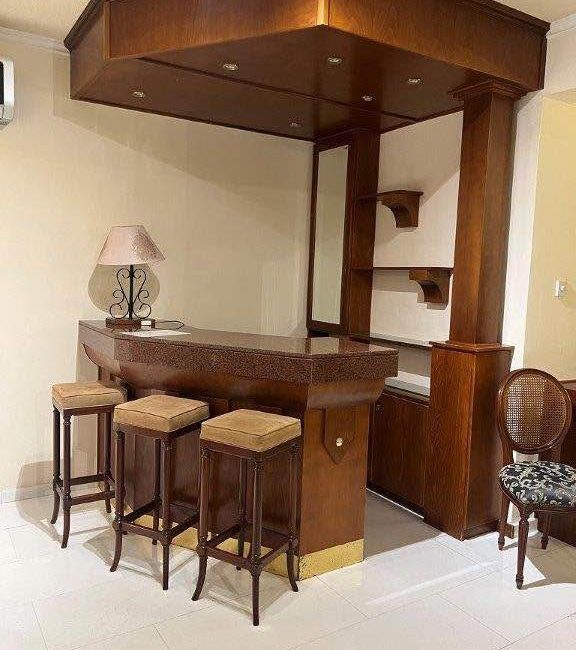 4 bedroom flat at the beach road and sea view