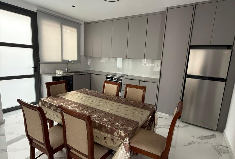 3 bedroom flat in Zakaki